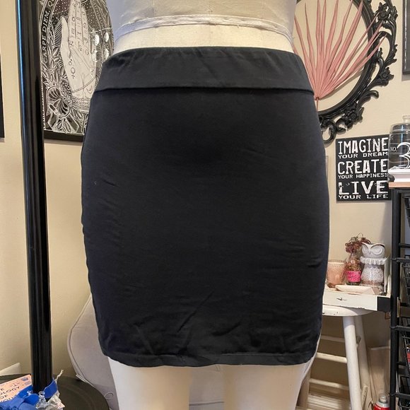 Xhilaration Black Mini-Skirt - Picture 3 of 7